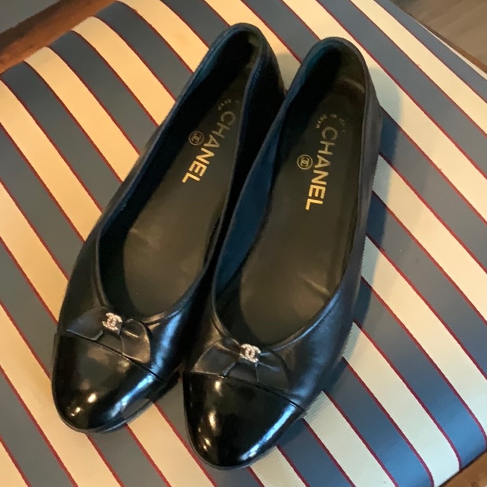 Chanel Black Leather Women's Flats size 9